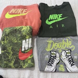 Lot of 4 Nike Sweatshirt T Shirt Hoodie Shorts Youth Boys XL School‎ Sports